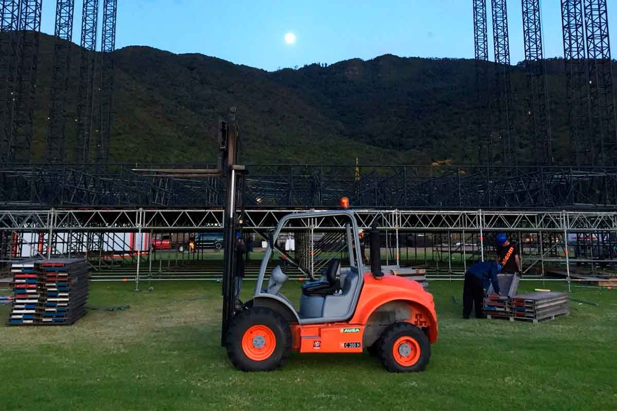 Montacargas en el norte de Bogotá